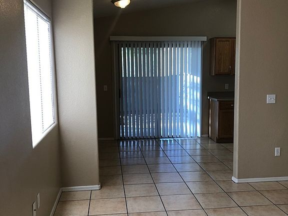 4th image of 3239 W Alexanderwood Dr