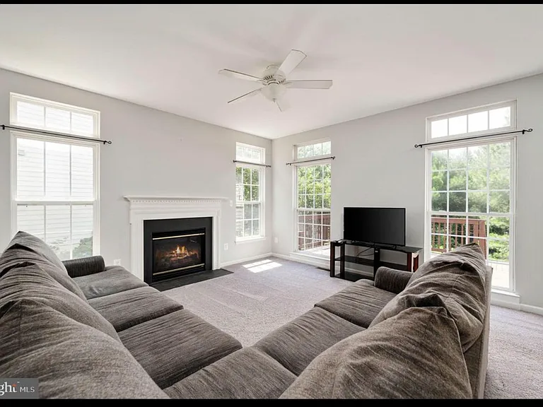 9333 Birch Cliff Dr — Photo 15