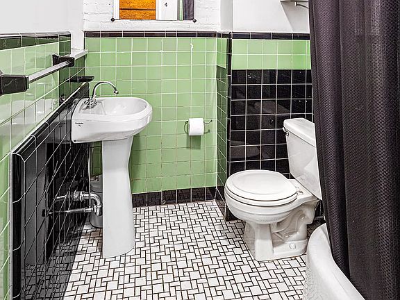 5th image of 2109 Broadway #519/520