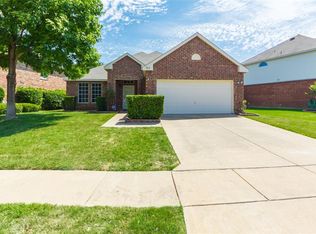 9012 Saratoga Rd, Fort Worth, TX 76244