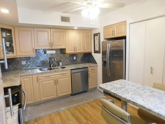5th image of 2810 N 46th Avenue #459F