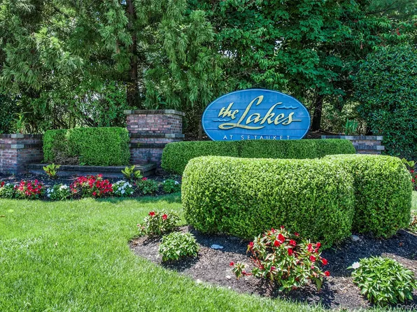 95 Erin Lane, Setauket, NY 11733