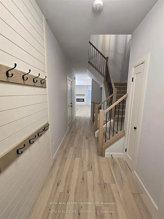 3 bed, $2,700 — Photo 2
