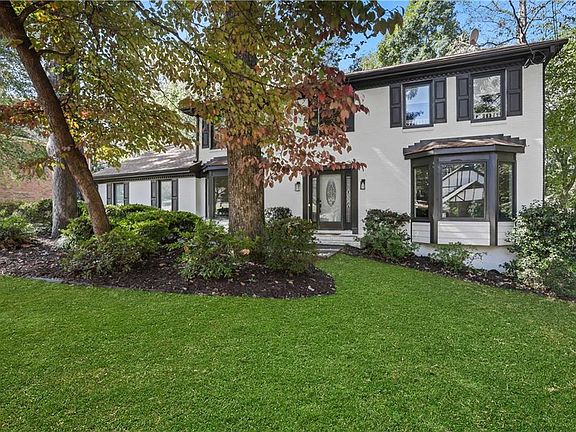 3rd image of 2866 Thornridge Ln