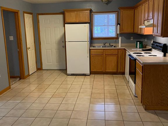 4th image of 637 E Jefferson St #637