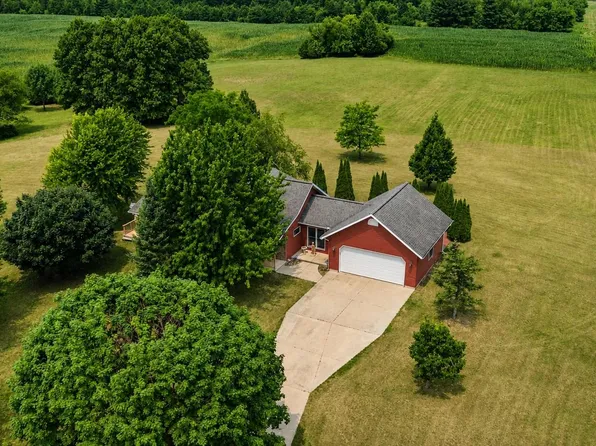 W2712 County Road J, Montello, WI 53949