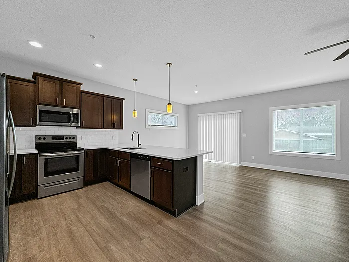 4433 Lower Beaver Rd — Photo 8