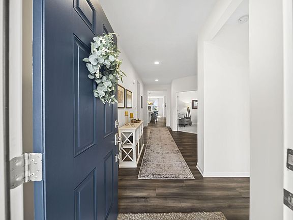 4th image of 251 Solstice Rd