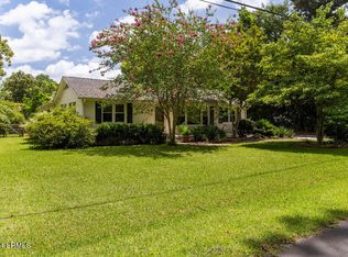 106 N Hermitage Rd, Beaufort, SC 29902
