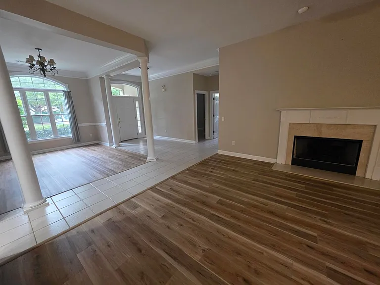 165 Oak Forest Rd — Photo 2