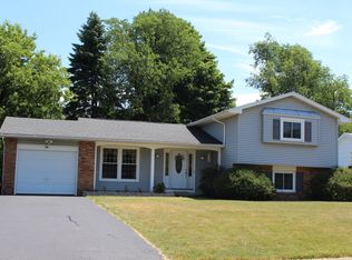 36 Cobleskill Dr, Rochester, NY 14626