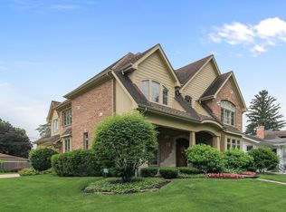 59 Chestnut Ave, Clarendon Hills, IL 60514