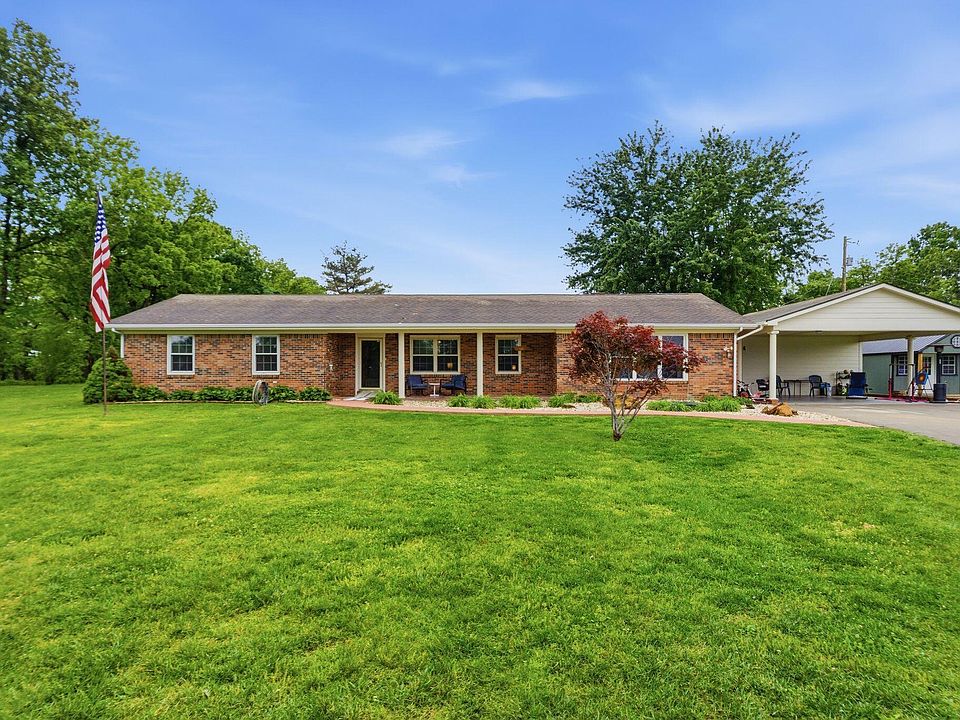 1st image of 779 College Hill Rd