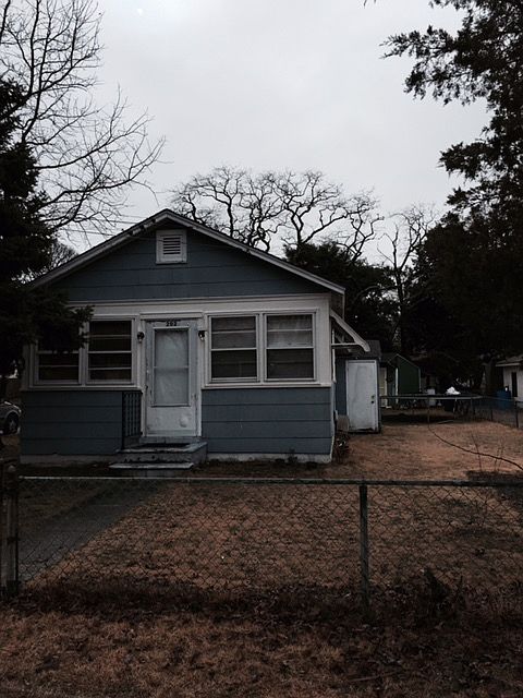 2nd image of 202 Maryland Ave