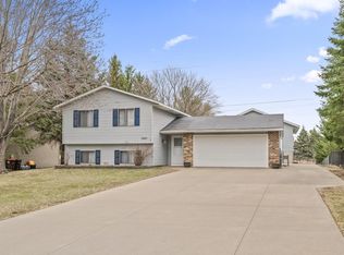 7481 Jeffery Ln S, Cottage Grove, MN 55016