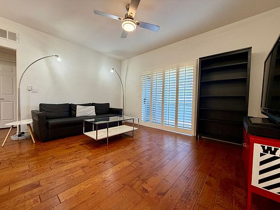 4th image of 2291 W Horizon Ridge Pkwy Unit 1101