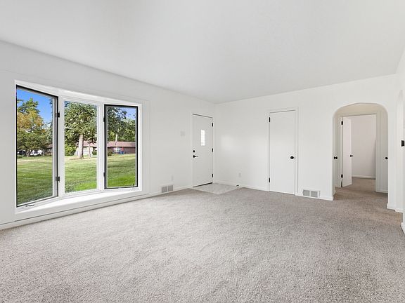 4th image of 1500 Leland Ave