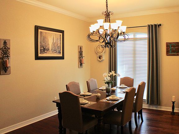 Formal Dining