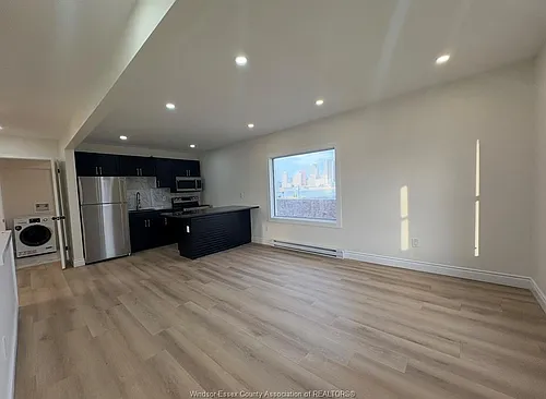 191 Marentette Ave #2 Photo 1