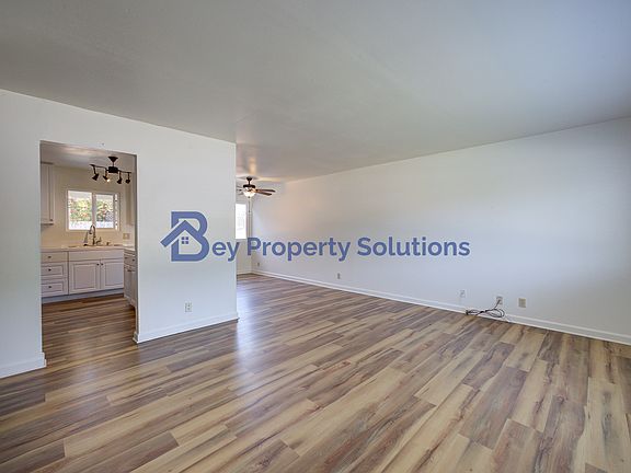5th image of 1743 Pico Ct