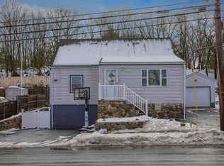 372 Lynnfield St, Peabody, MA 01960