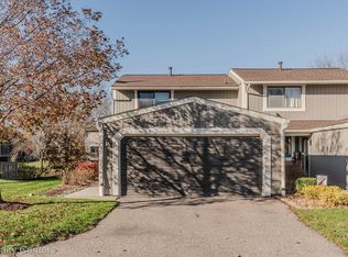 1048 Bristol Ct, Northville, MI