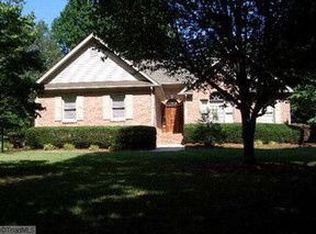 4109 Dewberry Dr, Greensboro, NC 27407