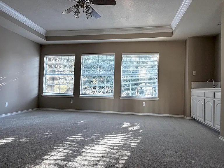 2735 Brookside Ln — Photo 15