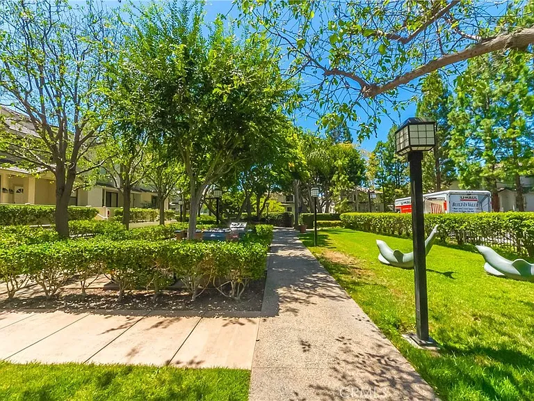 2577 Plaza Del Amo #737 — Photo 53