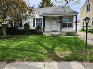 1960 Buckingham Ave, Lincoln Park, MI 48146