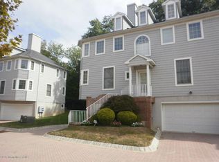 4 Mariners Bnd, Brielle, NJ 08730