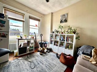 108 Myrtle St #18A, Boston, MA 02114