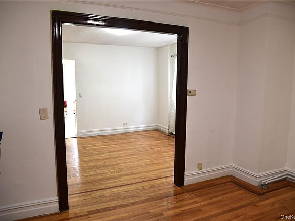 3rd image of 4126 Digney Avenue
