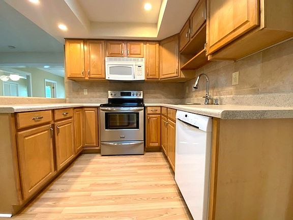 4th image of 167 Kimberly Dr