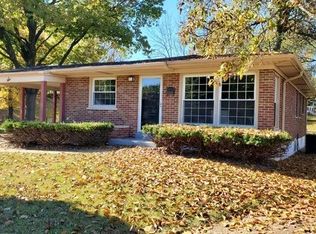6 Saint Rose Ct, Florissant, MO 63031