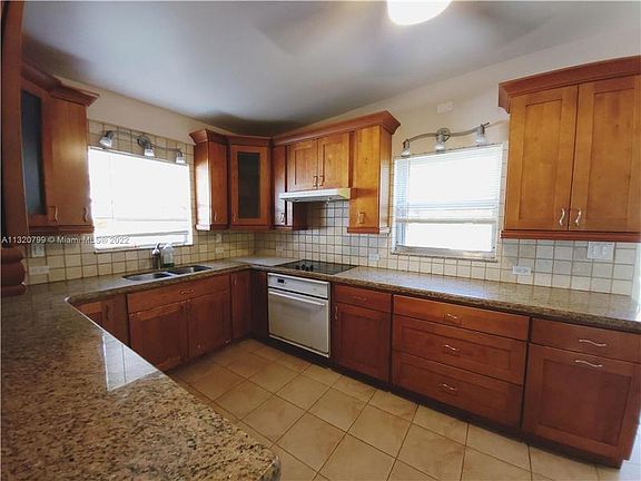 2nd image of 7721 Coquina Dr #7721