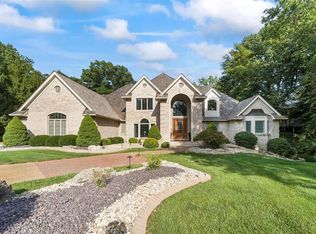 18 Greystone Ln, Edwardsville, IL 62025