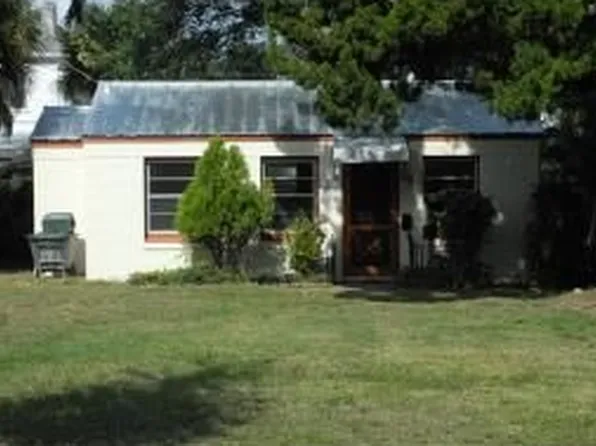 42 Sweet St, Rockledge, FL 32955