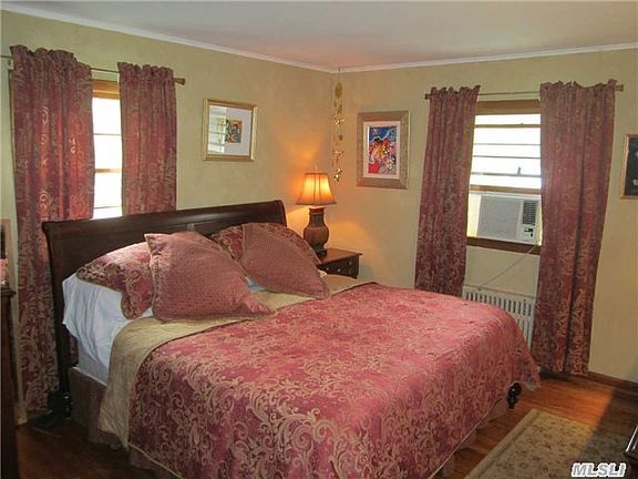 5th image of 203 2nd St