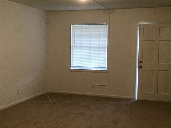 5th image of 1021 N Larchmont Ave APT B