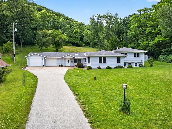 2nd image of 1613 Gilmore Valley Rd