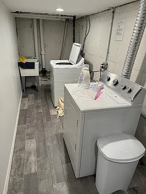 Rented by Halvatzis Realty | media 18