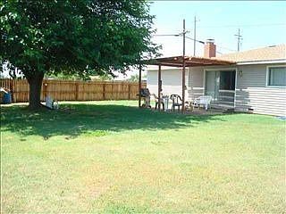 2nd image of 1891A Linda Ave
