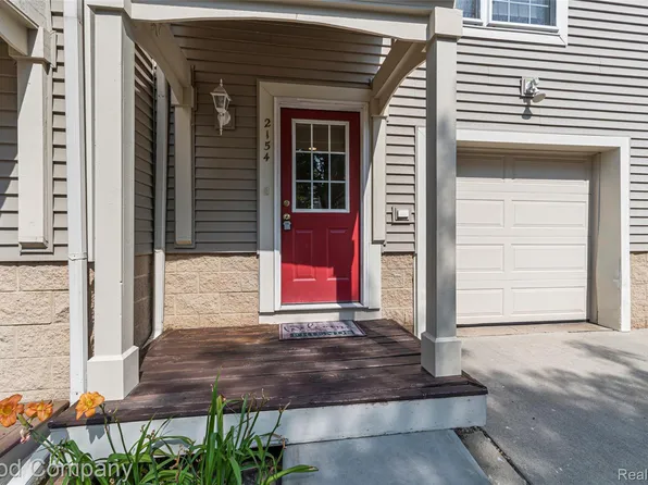 2154 Pennsylvania Ln, Ann Arbor, MI 48103