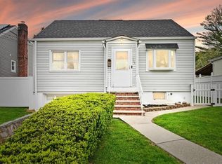 242 Roundhill Dr, Yonkers, NY