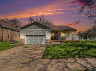 400 E 4th St, Hartford, SD 57033