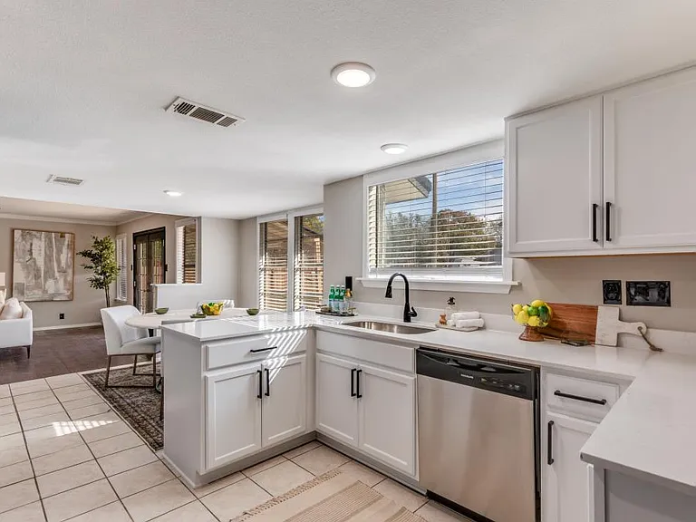 12901 Lamplight Village Ave — Photo 12