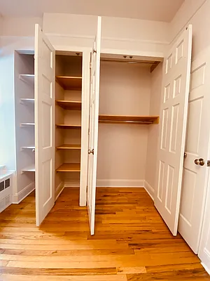 Rented by Metropolis Real Estate of Manhattan | media 22