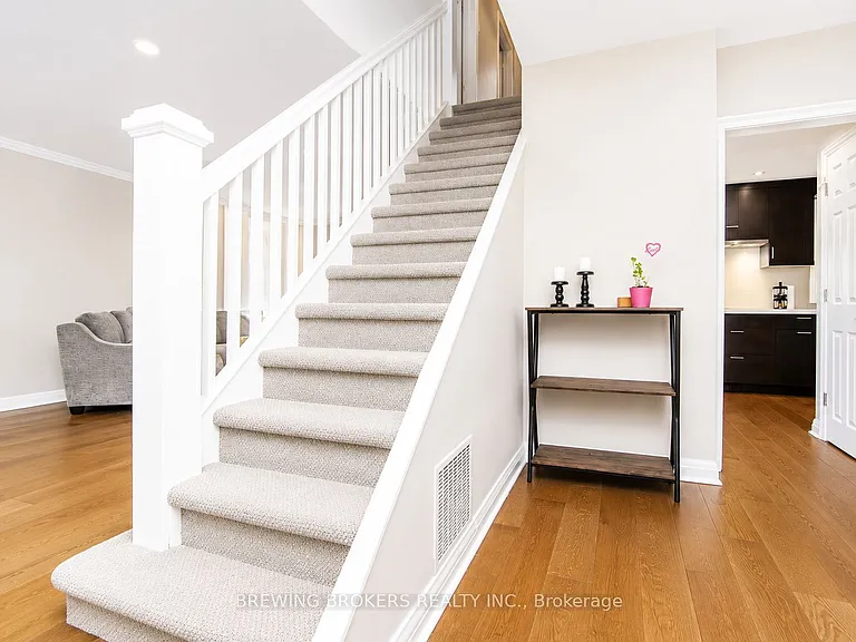 1299 Stavebank Rd — Photo 12