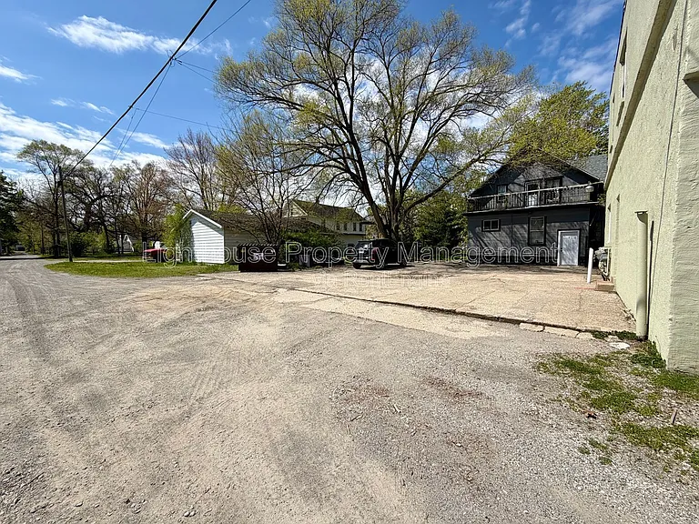 273 E Forest Ave #6 — Photo 12